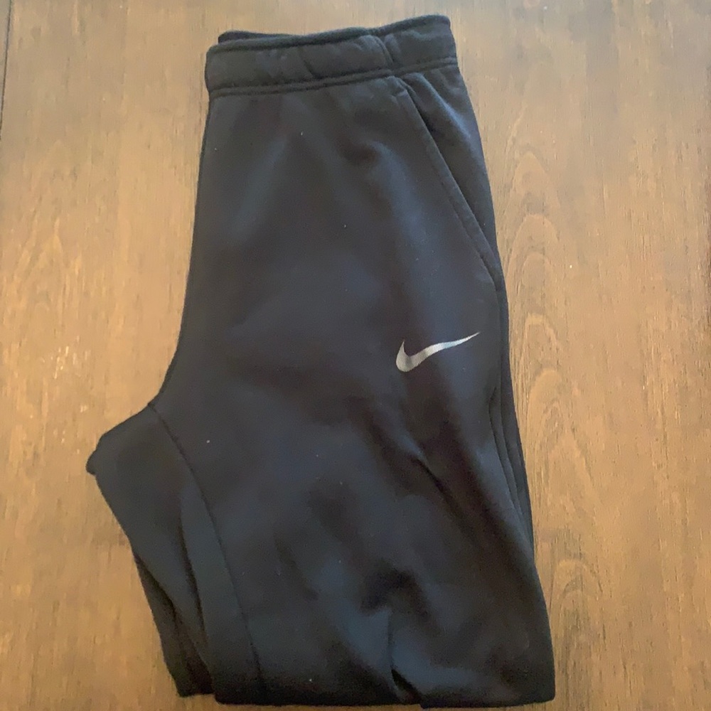 Black Nike Joggers. Kids Medium